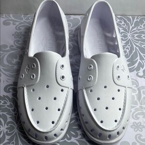 Sperry Top Sider Women’s  White Loafers 11 M New without tag